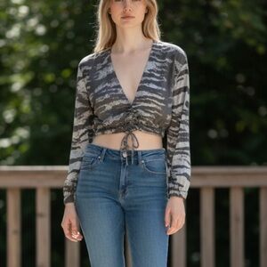 Manière De Voir Deep V-Neck Long Sleeve Crop Top